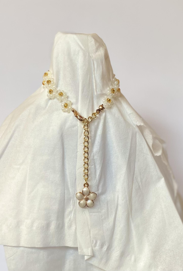 Dainty White Daisies Elastic Bracelet